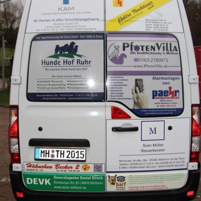 neuer weißer Transporter 