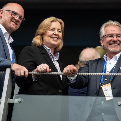 OB Buchholz mit Bundesministerin Bas bei Eröffnungsfeier Rhine-Ruhr 2025 FISU World University Games in der Schauinsland-Reisen-Arena in Duisburg
