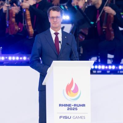 Ministerpräsident Hendrik Wüst bei Eröffnungsfeier Rhine-Ruhr 2025 FISU World University Games in der Schauinsland-Reisen-Arena in Duisburg