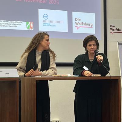 Christina Lehr und Sophia Fritz lesen und diskutieren über Toxische Weiblichkeit