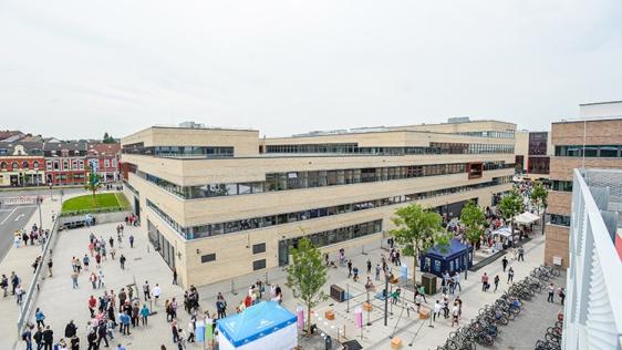 Campus-Fest zur Eröffnung der Hochschule Ruhr West aus der Luft aufgenommen