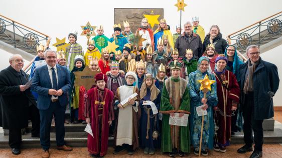 Die Sternsinger besuchen das Rathaus im Januar 2025. 