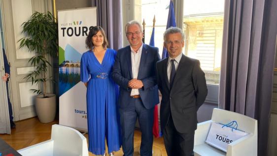 Oberbürgermeister Marc Buchholz besuchte Mülheims französische Partnerstadt Tours (von links nach rechts): Bürgermeisterin Elisa Pereira Nunes, Oberbürgermeister Marc Buchholz, Bürgermeister Emmanuel Denis. 