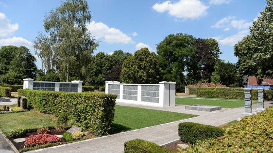 Urnenwände auf dem Friedhof Styrum