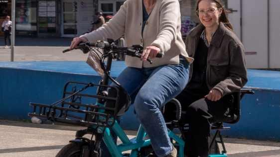 Lastenrad mit zwei Personen