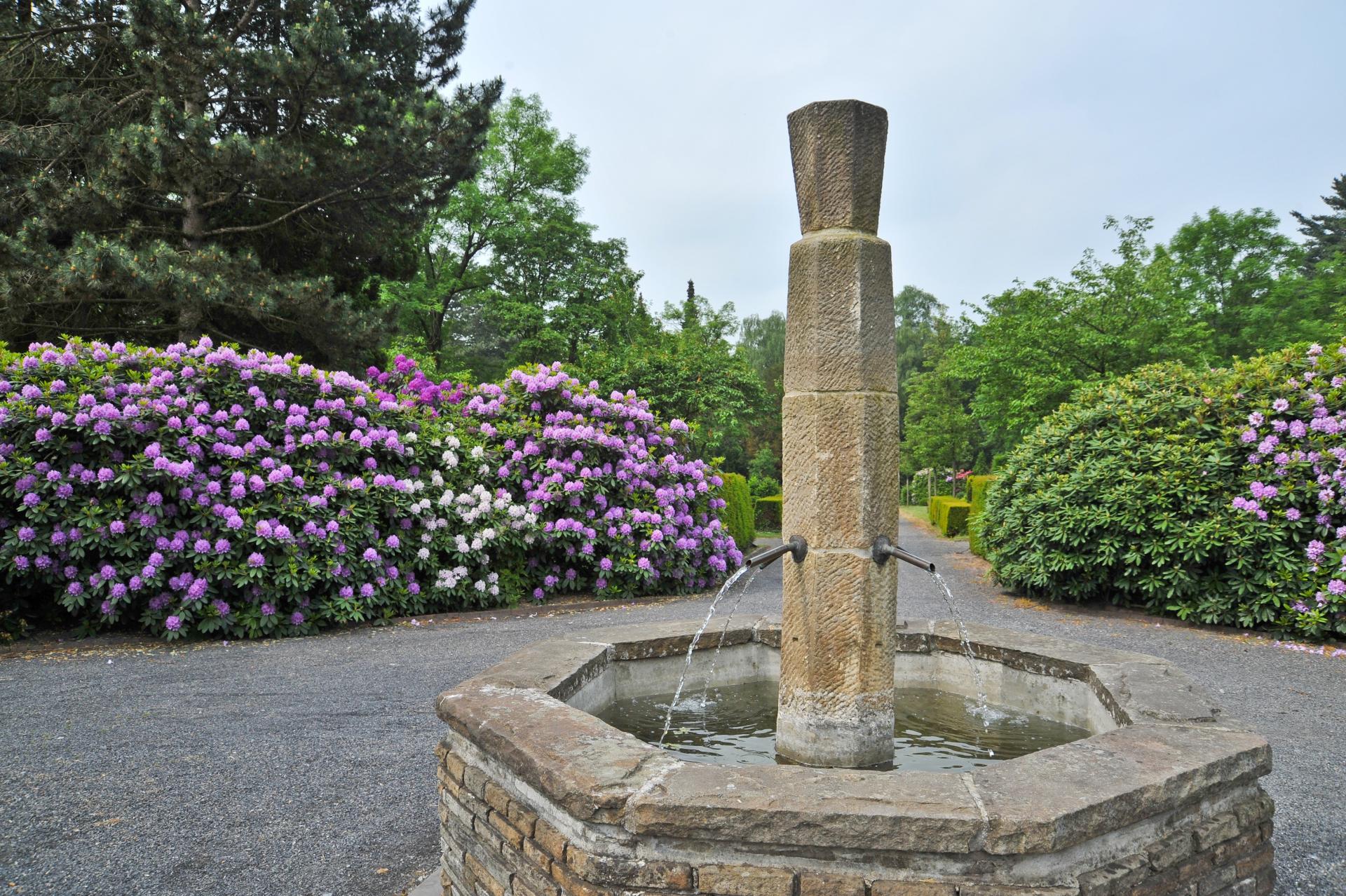 Brunnen Hauptfriedhof Mülheim an der Ruhr zur Wasserfreigabe ab der 15.KW 2025