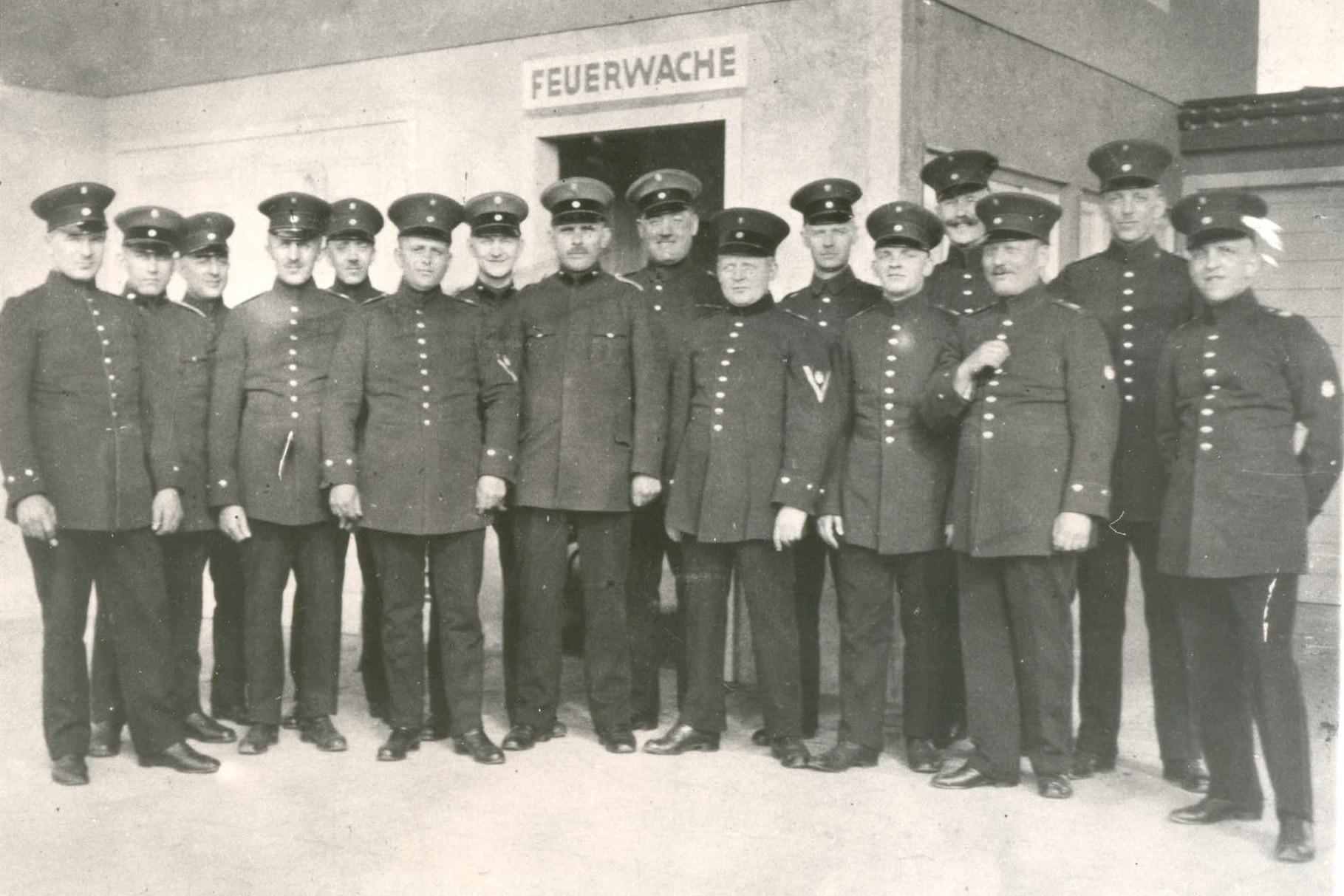 Gruppenbild Feuerwehr Geschichte