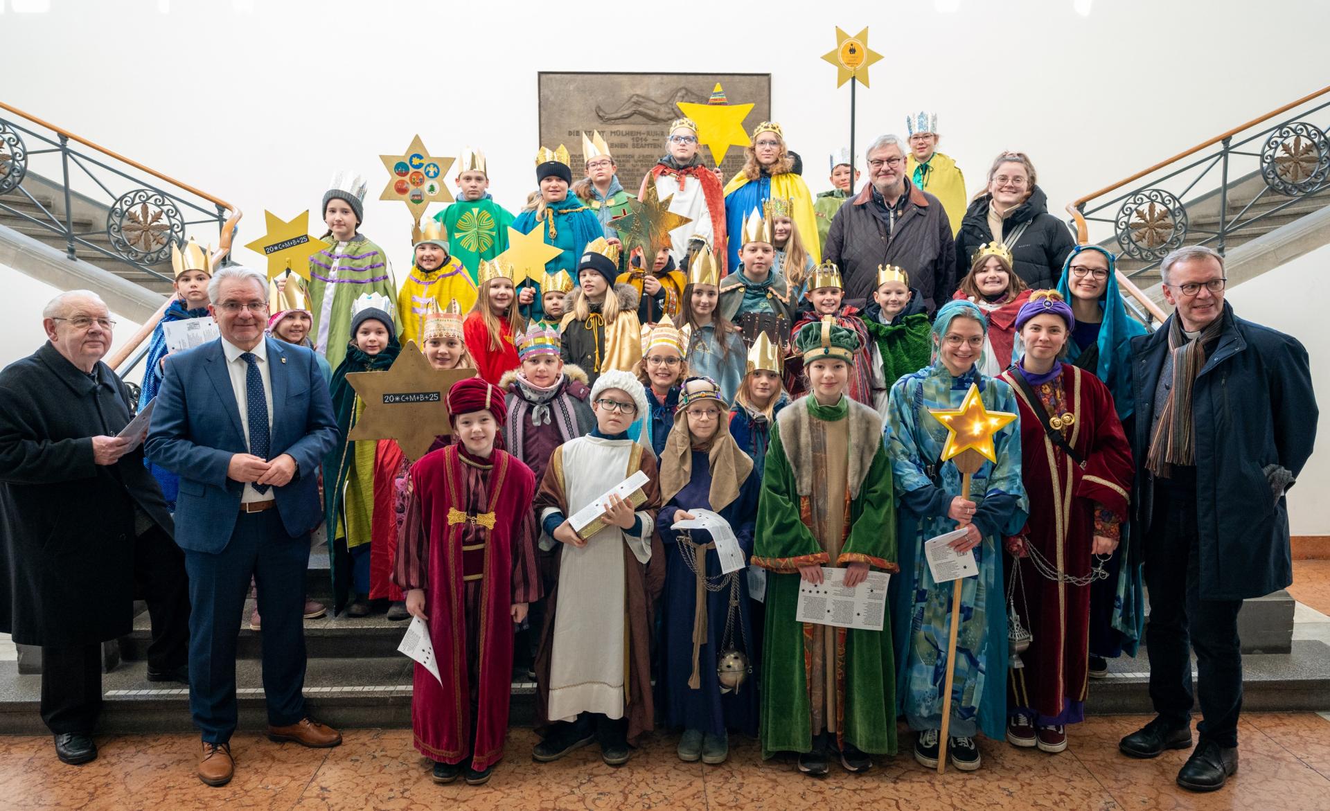 Die Sternsinger besuchen das Rathaus im Januar 2025.