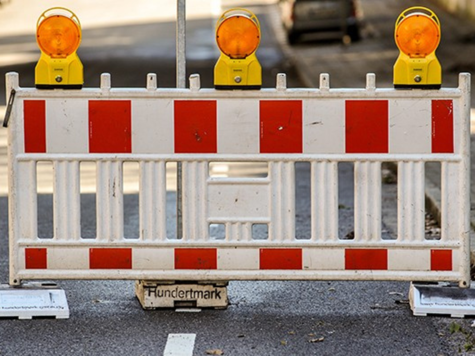 Symbolfoto Baustelle Absperrung