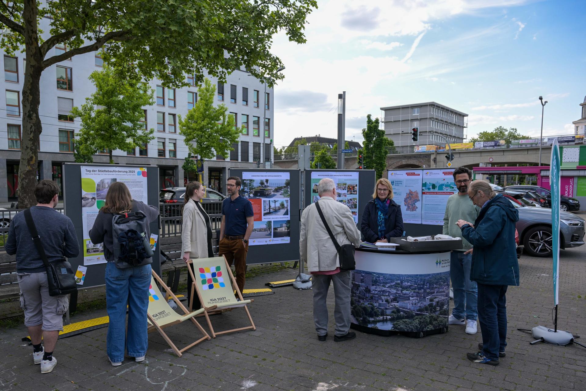 Infostand des Stadtplanungsamtes im Rahmen des diesjährigen Tages der Städtebauförderung 2025