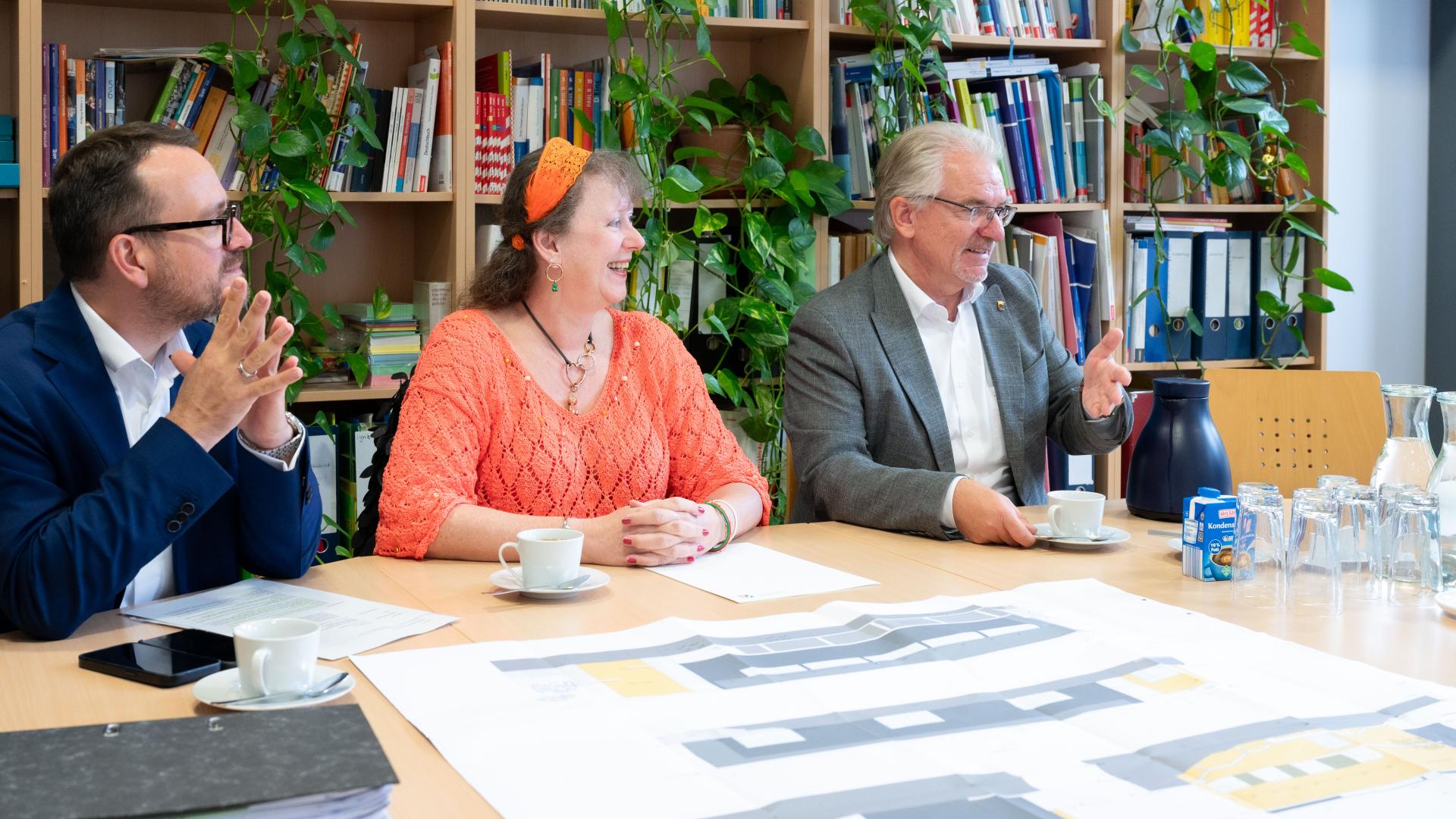 Besuch von Staatssekretärin Andrea Milz in der Mülheimer Luisenschule
