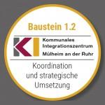 Schrift: Baustein 1.2 Logo KI Kommunales Integrationszentrum Mülheim an der Ruhr Koordination und strategische Umsetzung