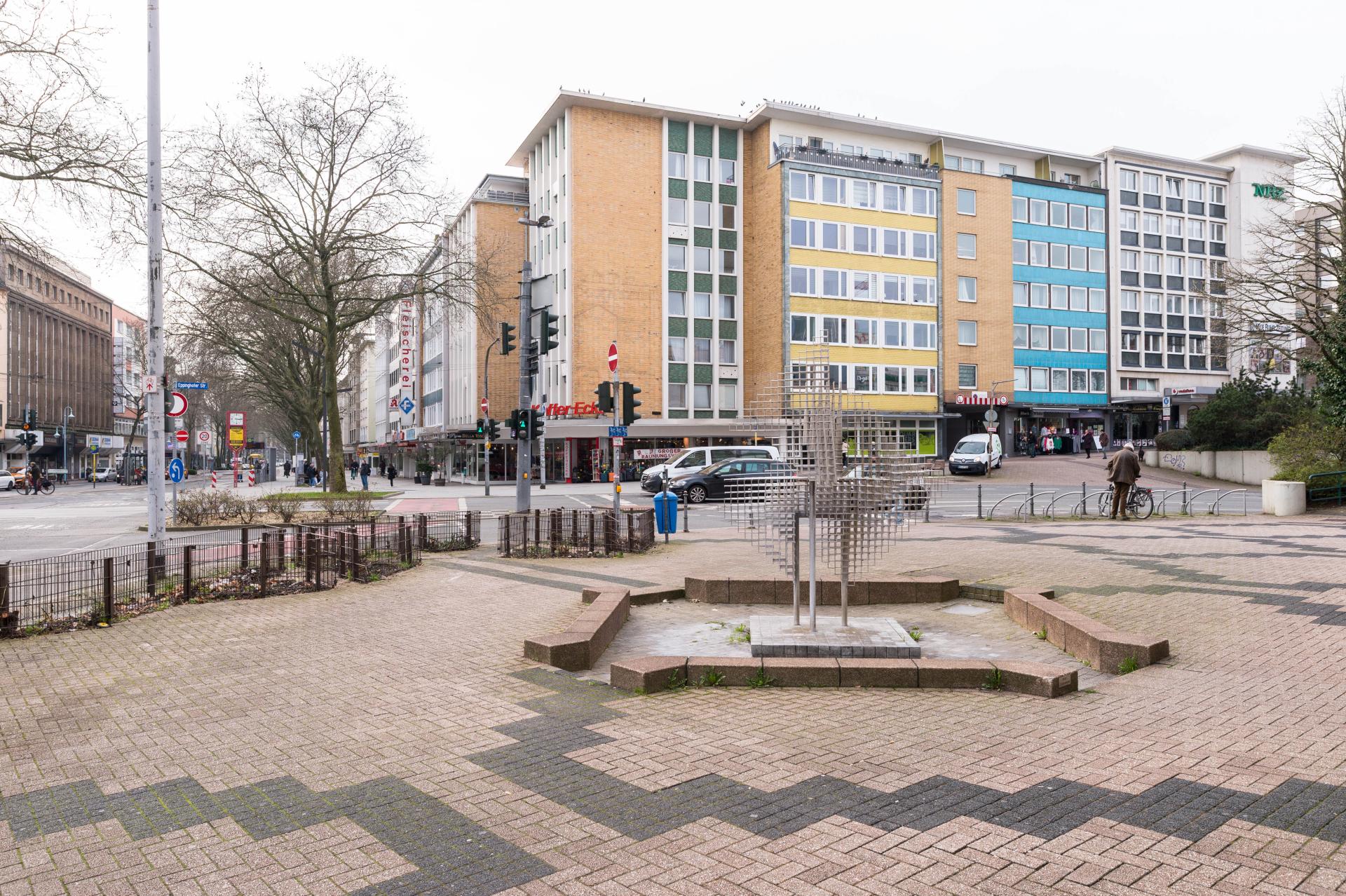 Hinweisschilder in der Mülheimer Innenstadt