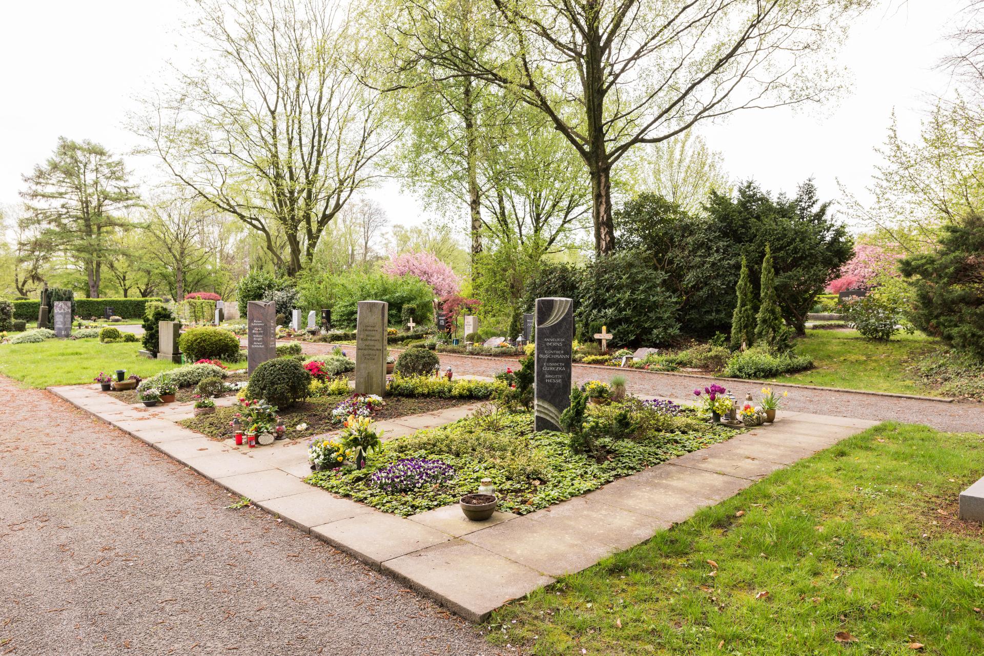 Urnengemeinschaft auf dem Friedhof Heißen