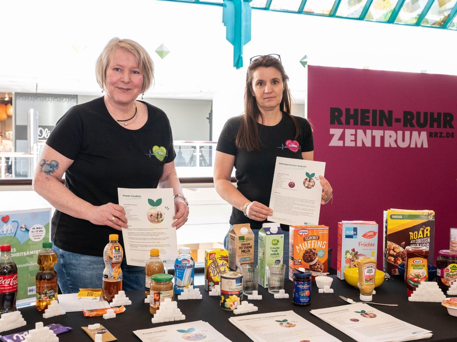 Iris Daubenfeld und Daniela Hay von den "Füchsen" des Gesundheitsamtes