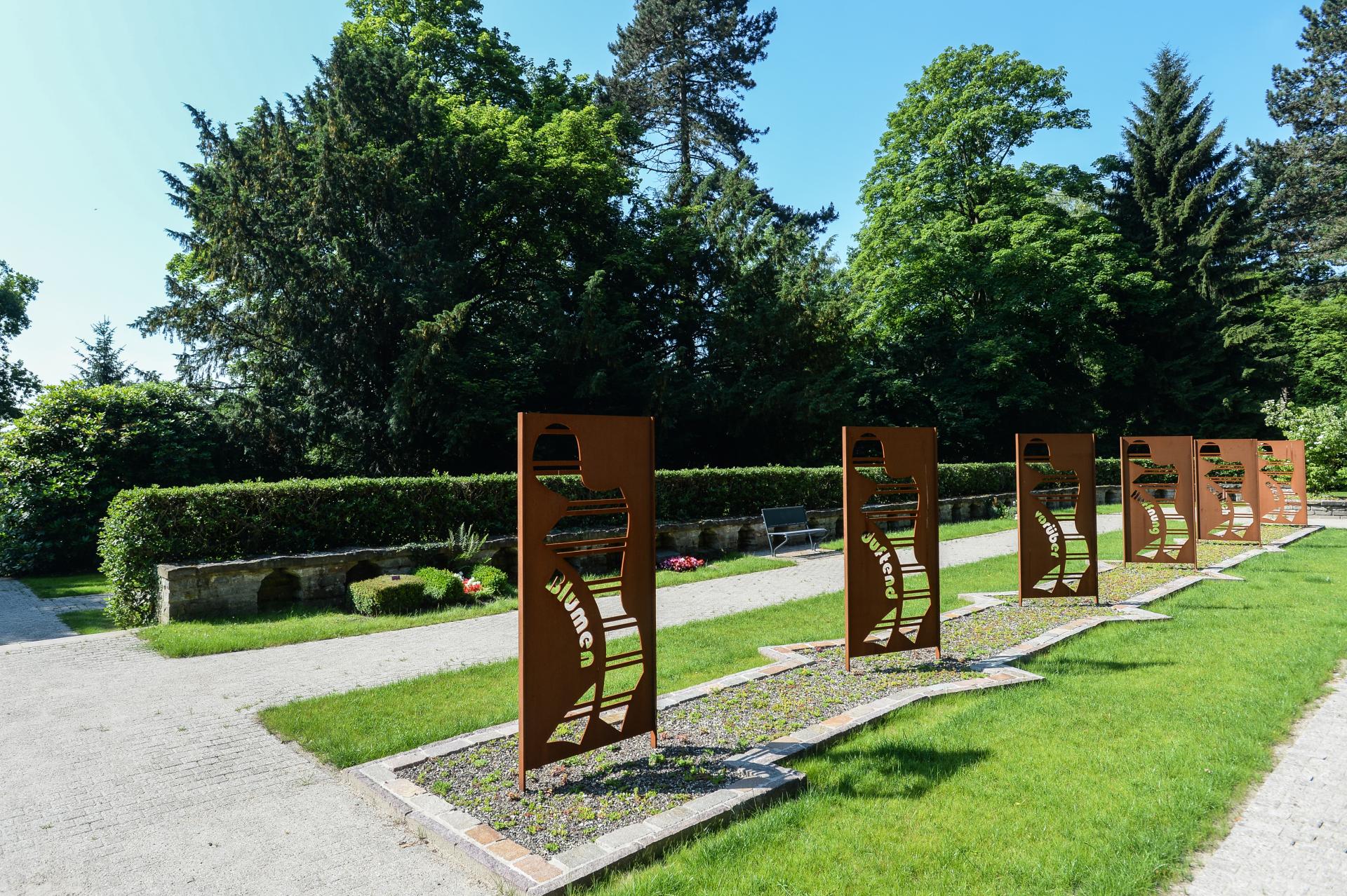 Der Innenraum der Partnergrabanlage auf dem Hauptfriedhof