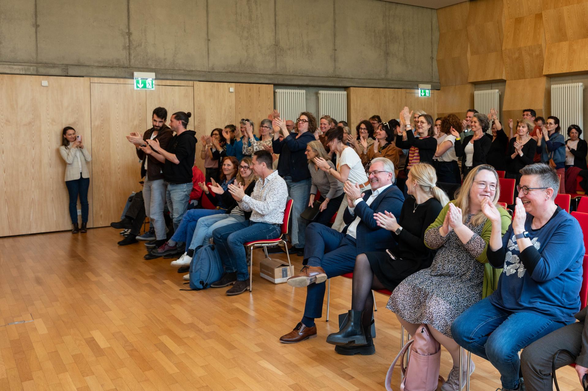 Musikalische Begegnung mit der französischen Partnerstadt Tours: Gegenseitige Wertschätzung mit Standing Ovations.