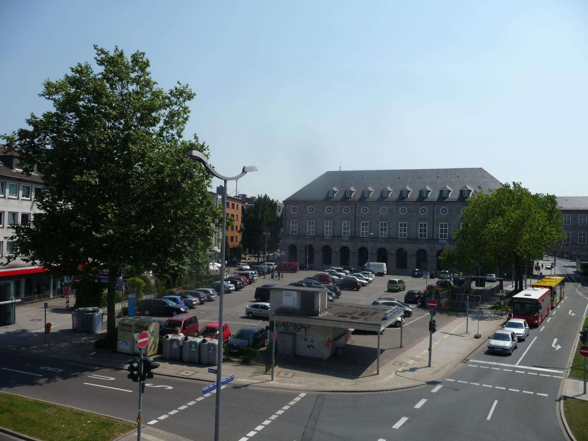 Blick auf den Rathausmarkt vor der Umgestaltung 2016