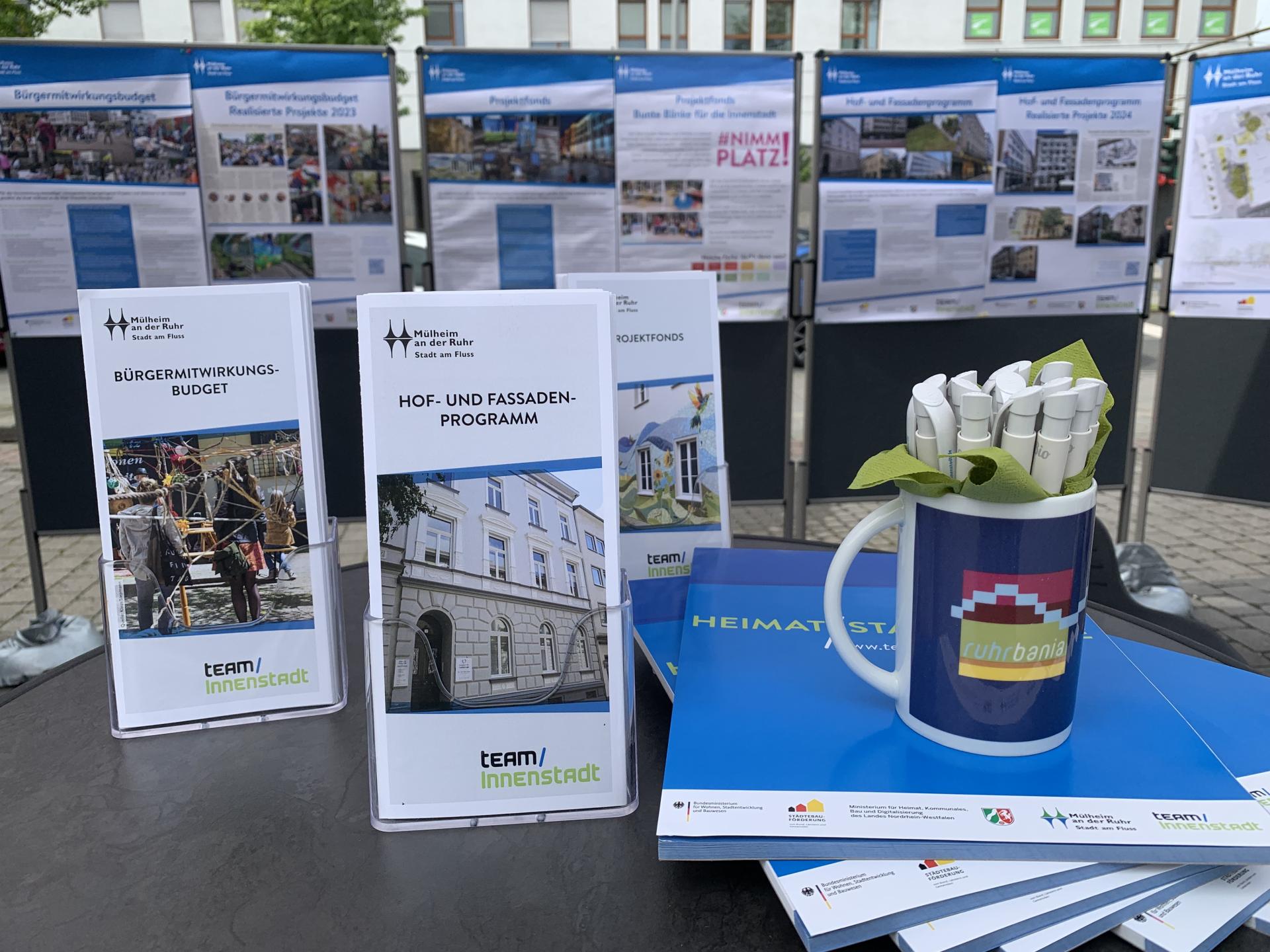 Flyer und Infomaterial vom Team Innenstadt