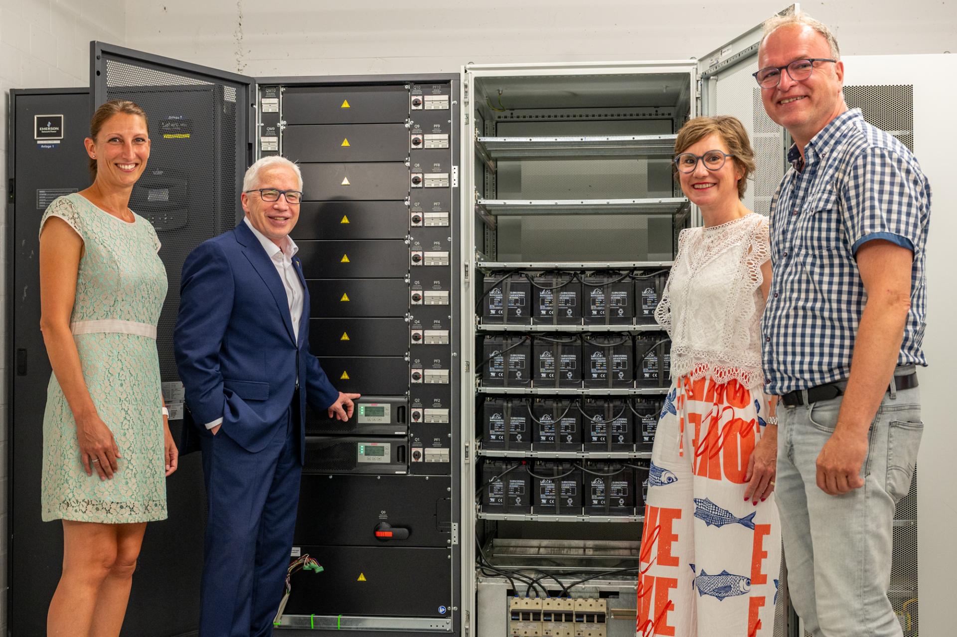 Dank der Förderung von Westenergie hat die Stadt Mülheim an der Ruhr nun unterbrechungsfreie Stromleitungen im Rechenzentrum.