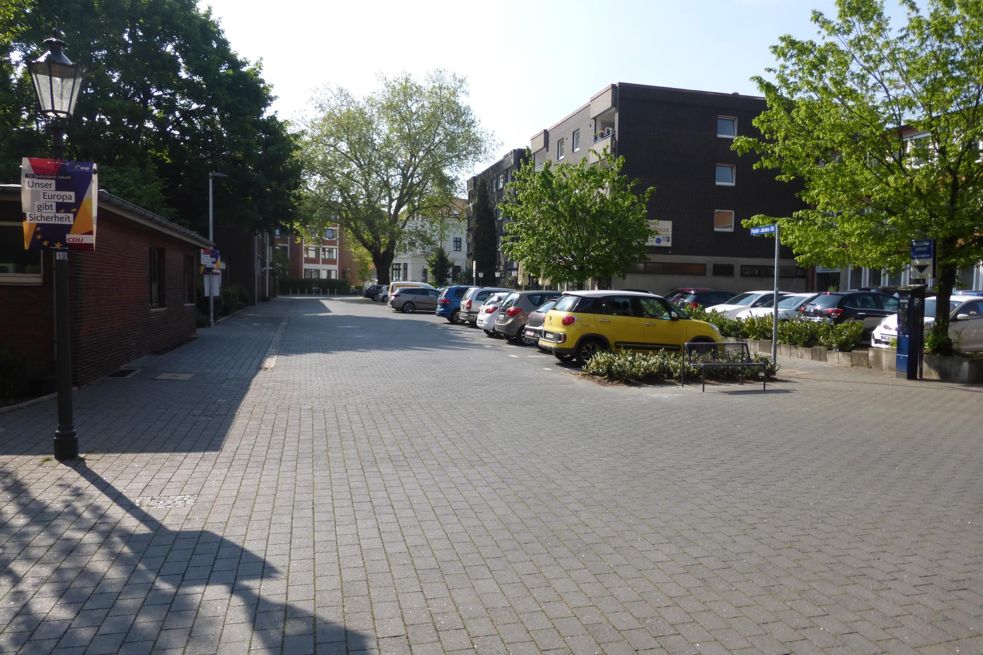 Shared Space und neue Sitzgelegenheiten in der Pastor-Jakobs-Straße