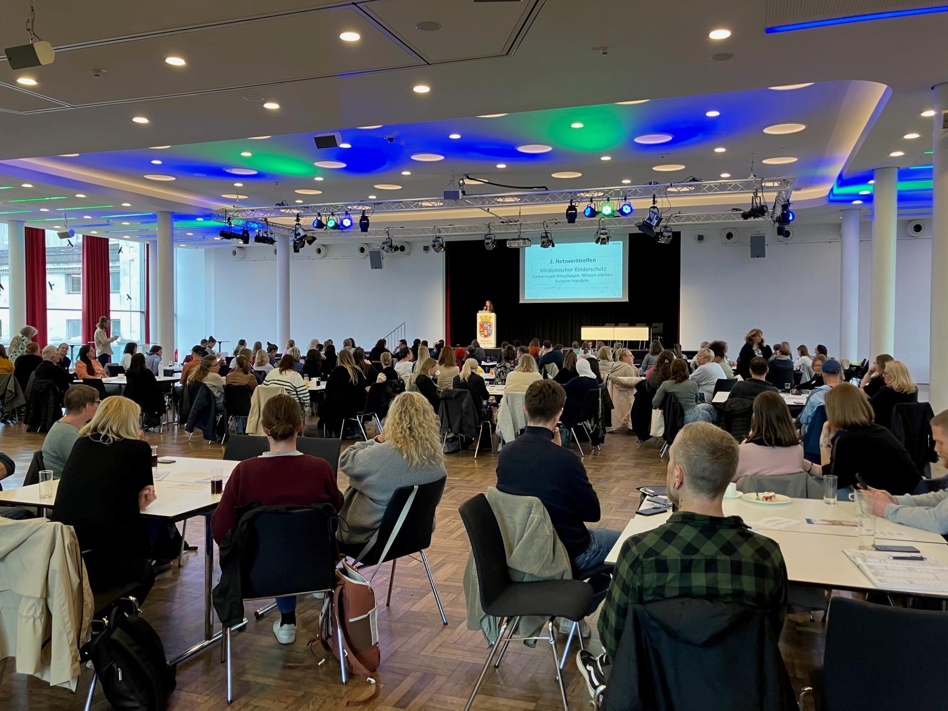 Teilnehmende Netzwerktreffen in der Stadthalle Mülheim an der Ruhr