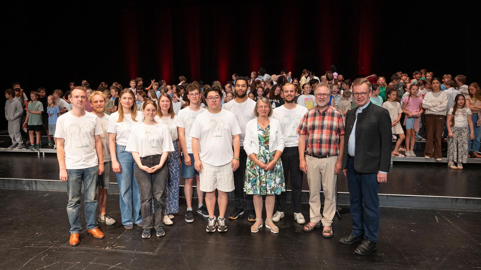 Gruppenfoto der beteiligten Akteure des Projektes SingPause