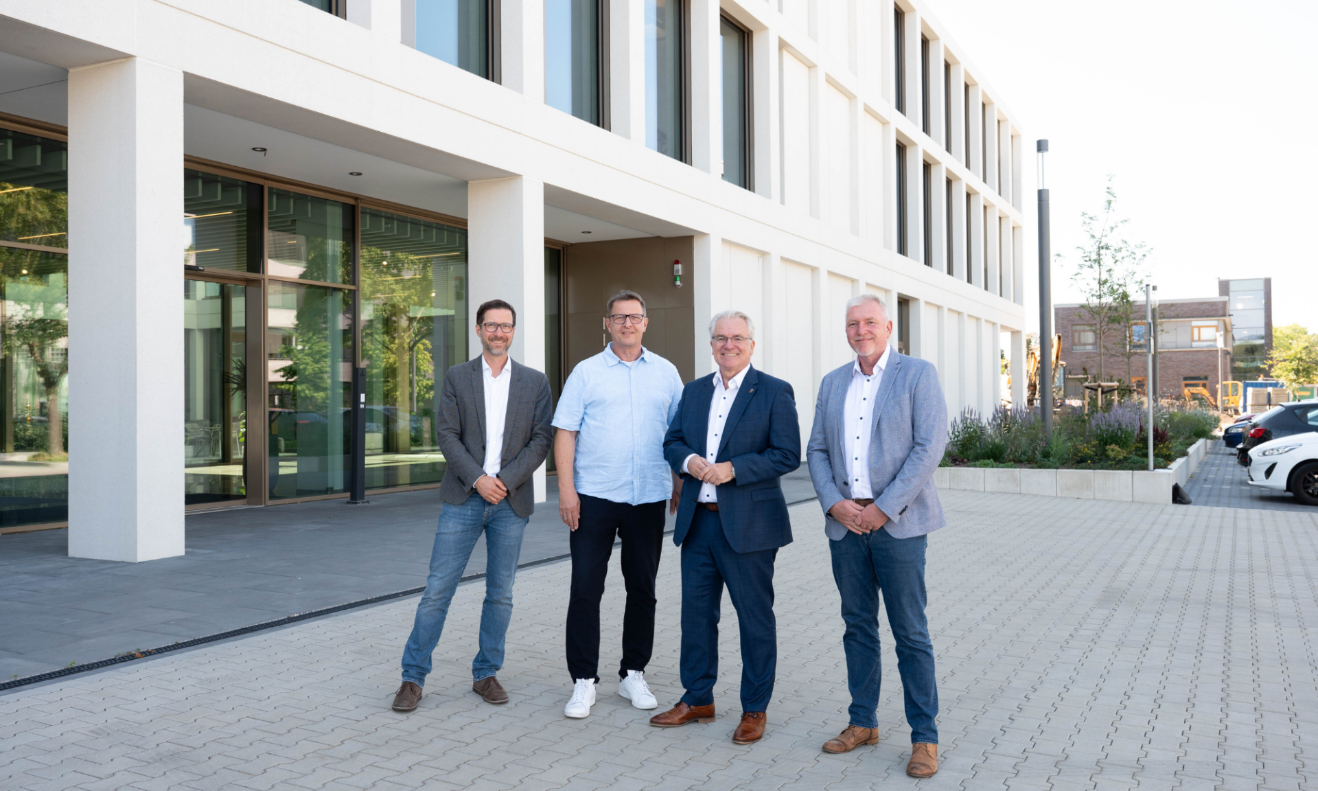 Oberbürgermeister Marc Buchholz auf Sommertour bei PVS holding GmbH.
