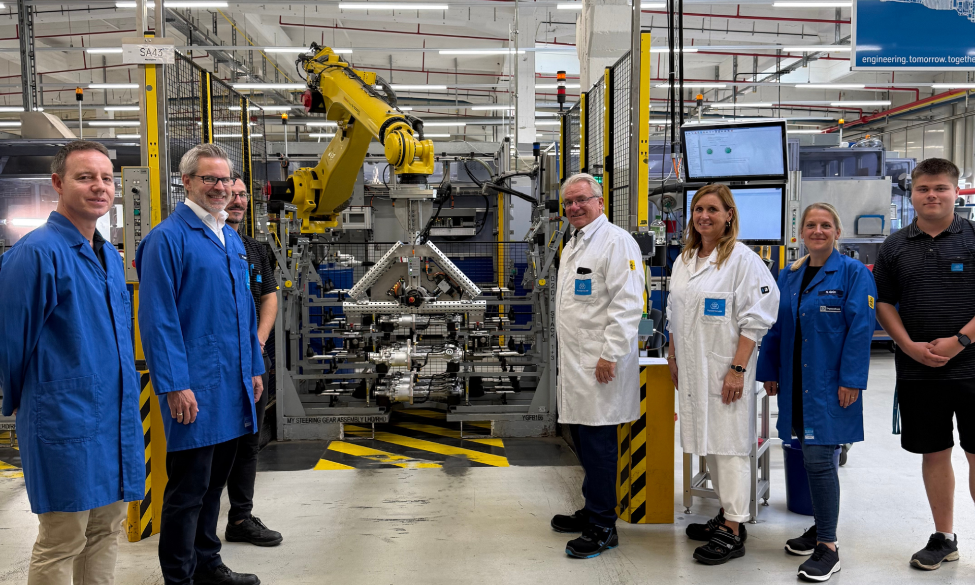 Oberbürgermeister Marc Buchholz bei der thyssenkrupp Presta Mülheim GmbH